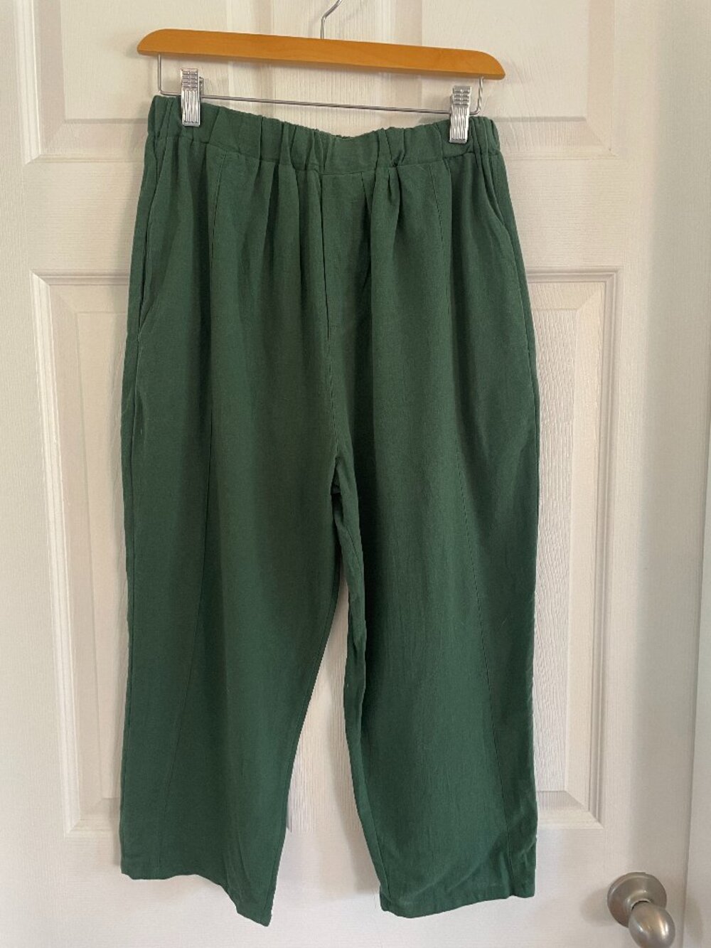 100% Linen Cropped Pants – Size Small